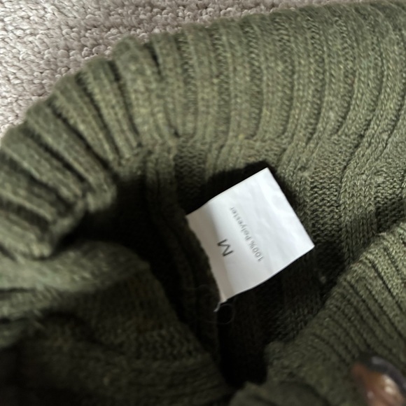 Green Ribbed Knit Sweater - Picture 4 of 4